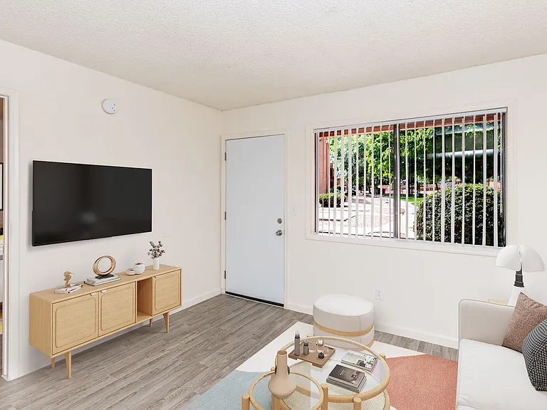 Garden Plaza Apartments — Photo 28