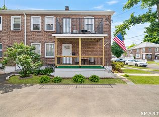 22-26 Carver St, Bridgeport, CT 06610