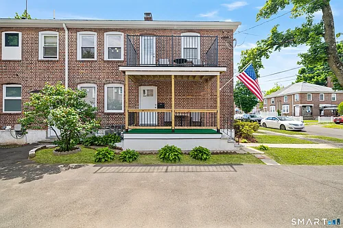 22-26 Carver St Photo 1