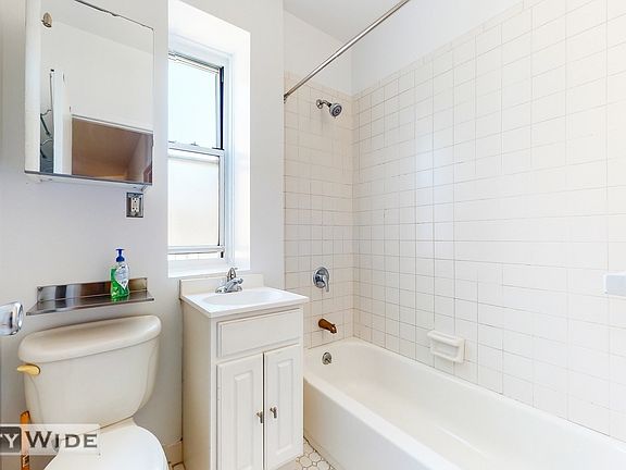 4th image of 21 E 2nd St APT 18