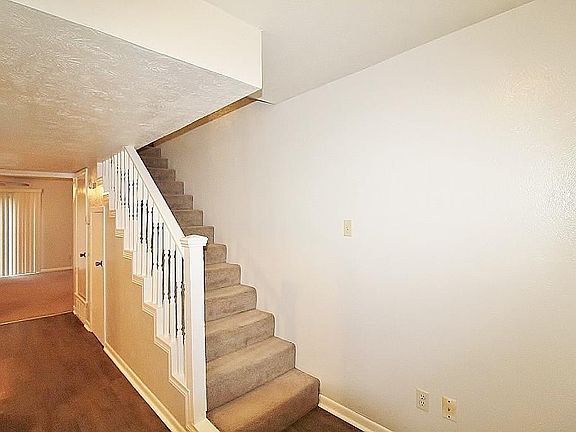 3rd image of 108 Olive St