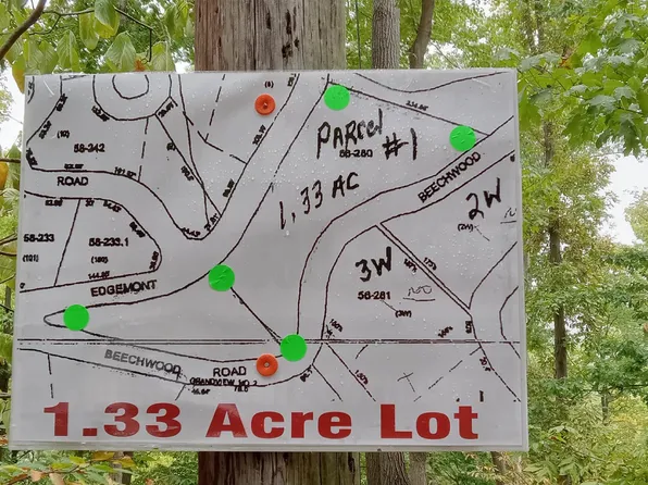 2 Beechwood Dr, Huntington, WV 25701