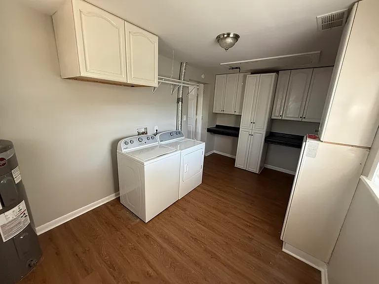 2360 Liberty Rd — Photo 15