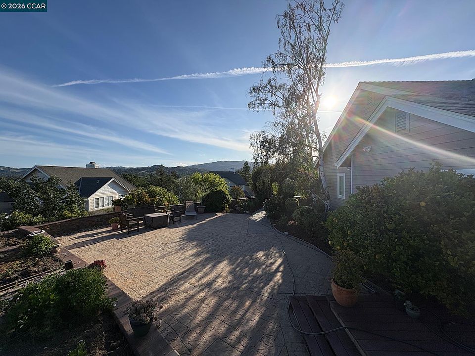 2nd image of 100 Sky Ranch Ln