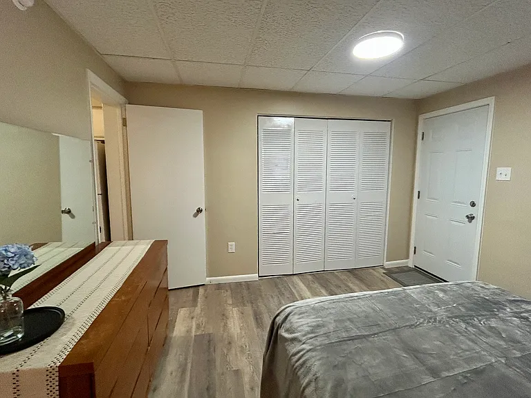 216 W Vincent St #B — Photo 7