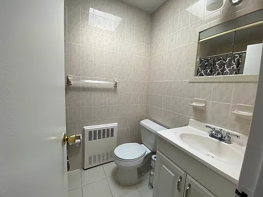 Rented by Douglas Elliman | media 27