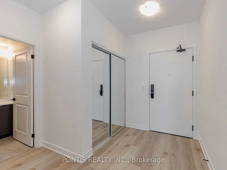 2075 Lakeshore Rd #404 — Photo 10