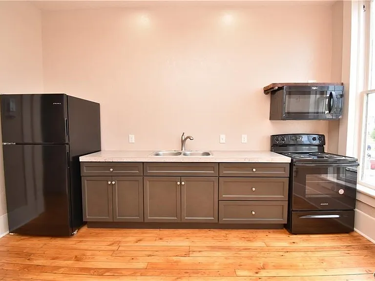 170 Court St #4 — Photo 3