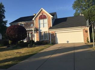 34 Old Post Rd, Lancaster, NY 14086