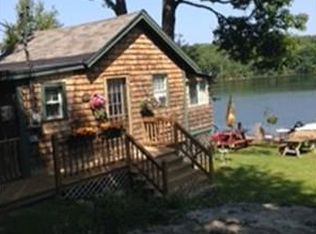 40 Lake Sargent Dr, Leicester, MA 01524