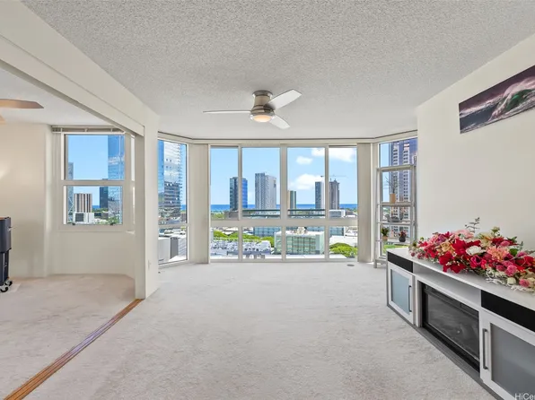 801 S King St APT 1903, Honolulu, HI 96813