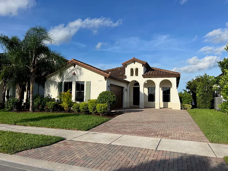 4772 Rosetta Ter — Photo 32