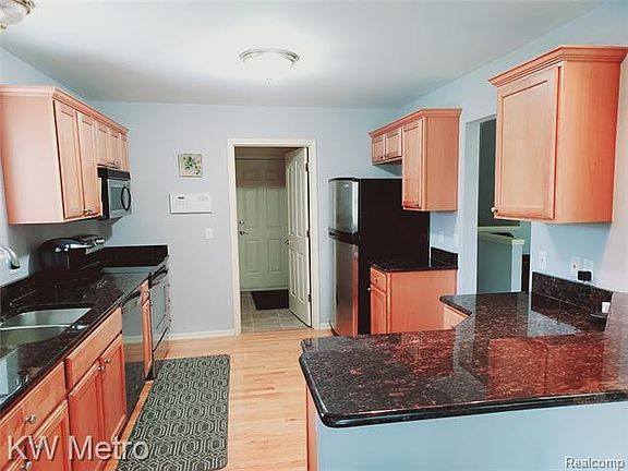 5th image of 1337 Waverly Dr