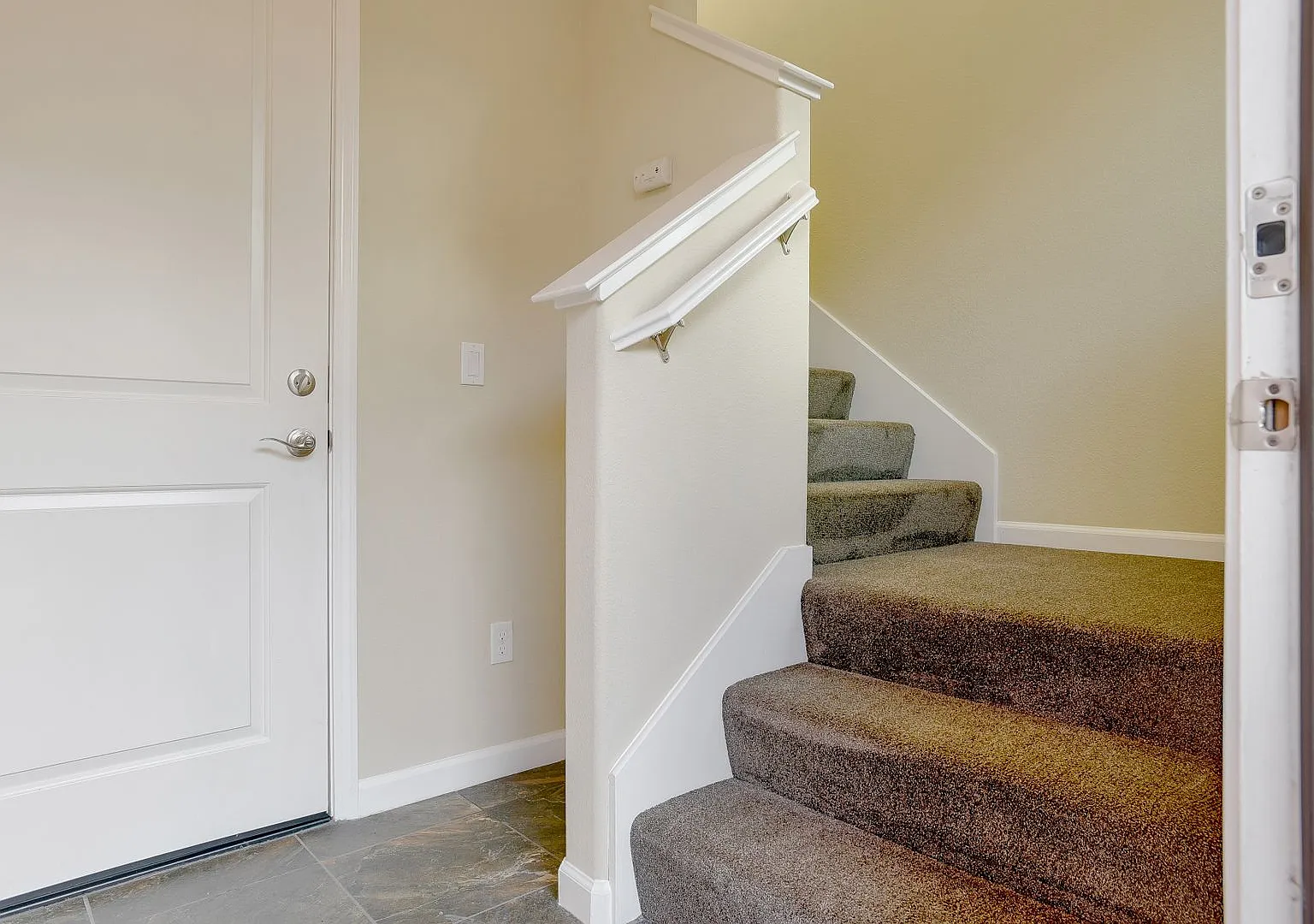 Live by the Marina in this Beautiful Townhome! — Photo 4