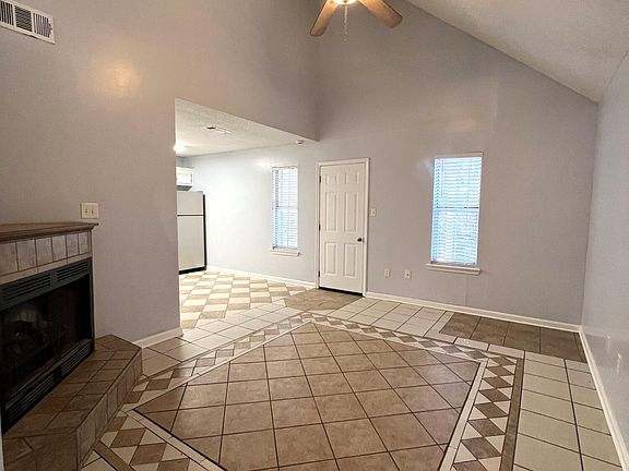 3rd image of 13385 Windsong Dr