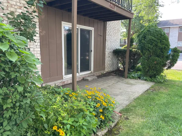 7515 Woodview St APT 1, Westland, MI 48185