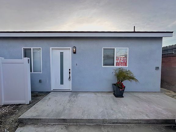 3rd image of 25420 Oak St #25422