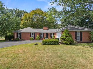 101 N Turner Dr, Mahomet, IL 61853