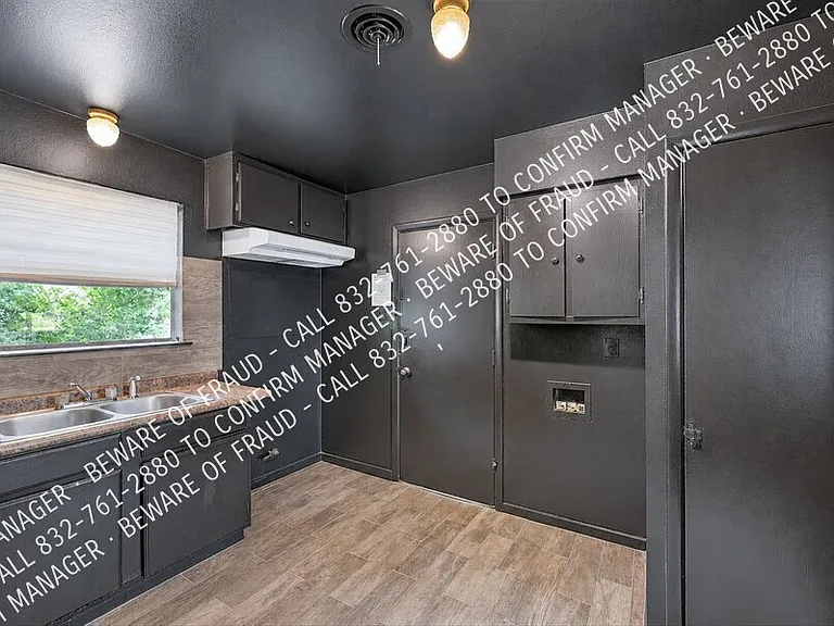 1214 Adelaide Dr — Photo 8