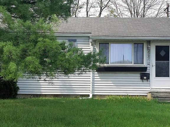 2nd image of 4797 Coatbridge Ln