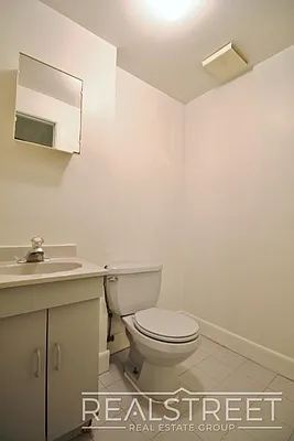 Rented by Real Street Inc | media 12