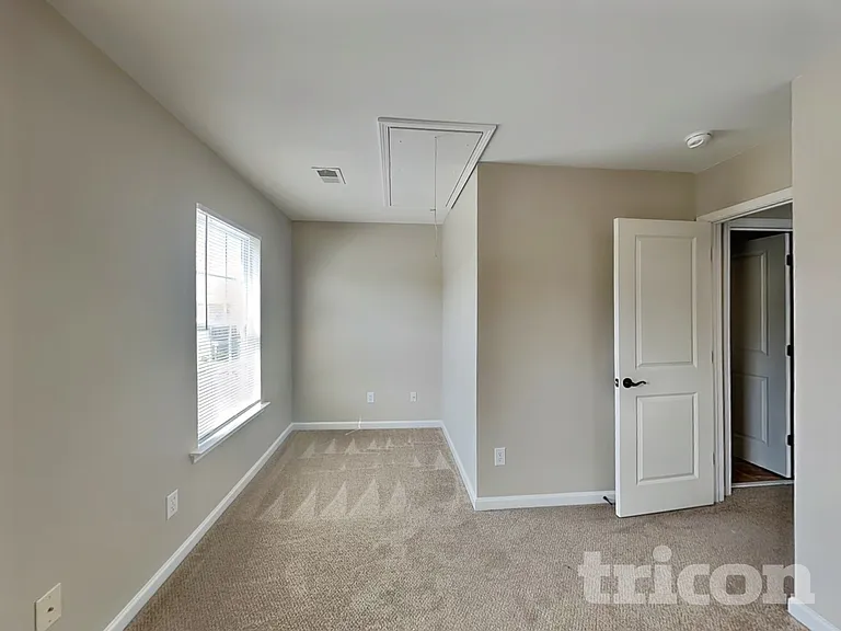 651 Braekel Way — Photo 11