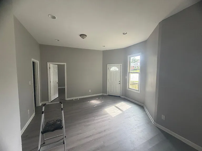 609 McDonough St #1 — Photo 12