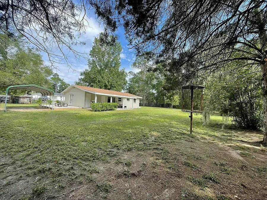 3 bed, 1.0 bath, 1149 sqft, $2,200 — Photo 3