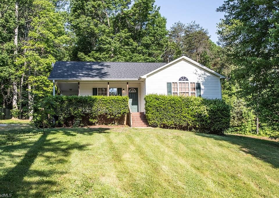 1st image of 8215 Mapleway Ln