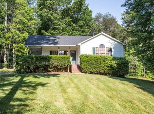 8215 Mapleway Ln, Greensboro, NC 27455