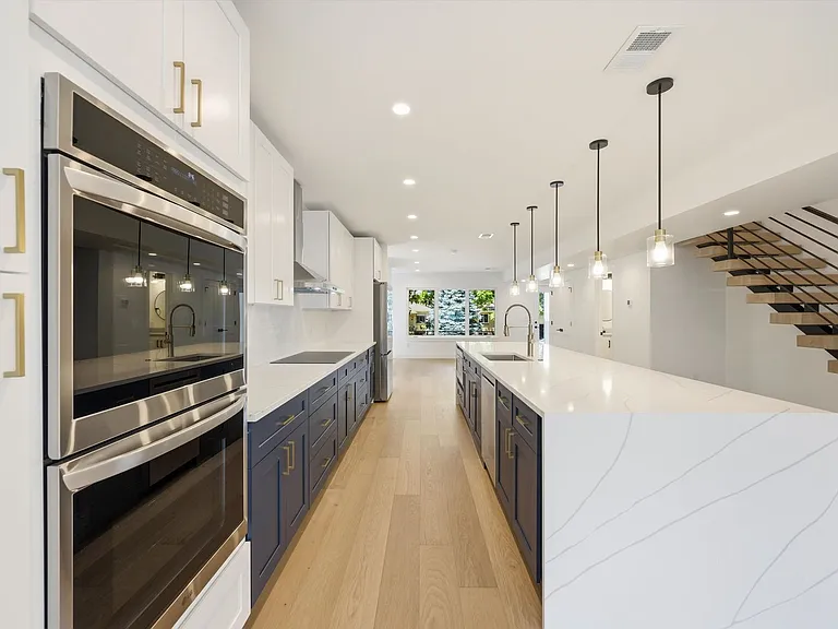2452 S Marion St — Photo 13