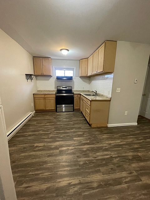 1st image of 162 Main St APT E