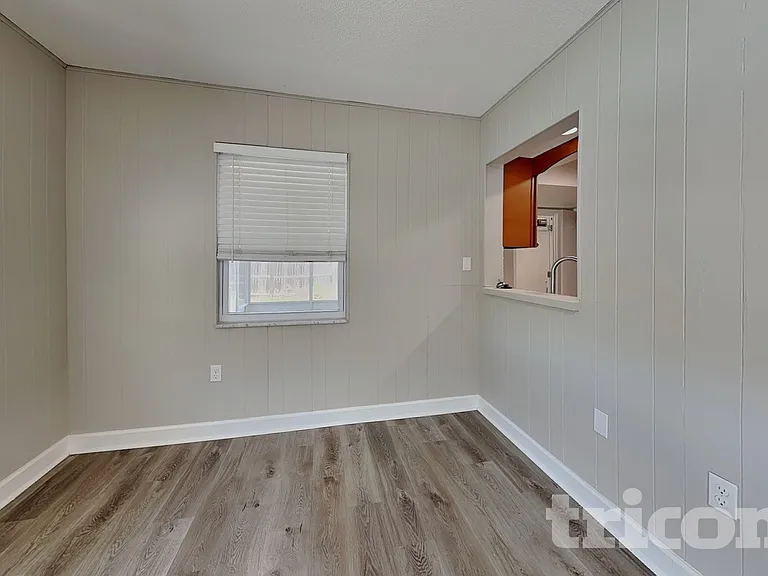 6160 Rockefeller Ave — Photo 11