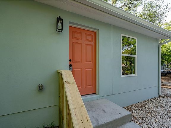 2nd image of 767 1/2 19th Ave S