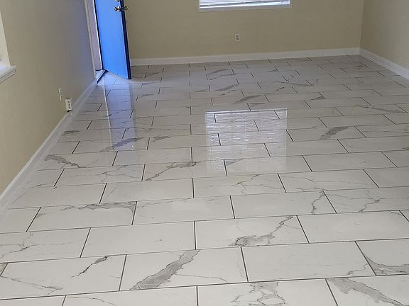 2nd image of 706 Formosa Dr