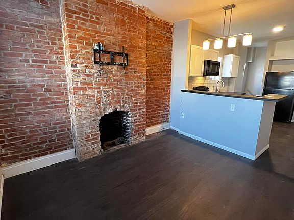 3rd image of 2828 Union Blvd