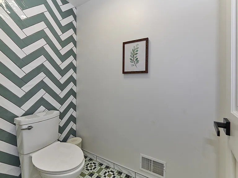 26300 W Chatham Dr — Photo 29