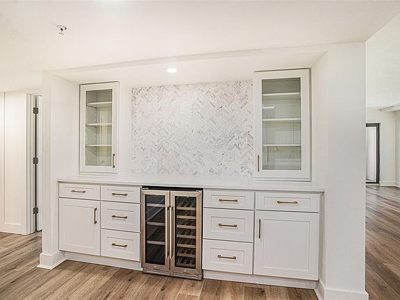5th image of 1480 GULF BOULEVARD #905