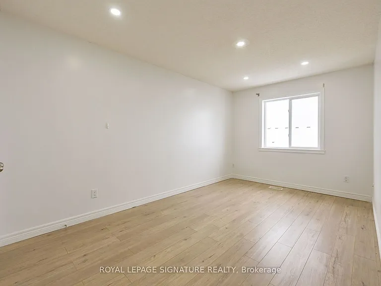96 Highgate Dr #UPPER LEVEL A — Photo 38