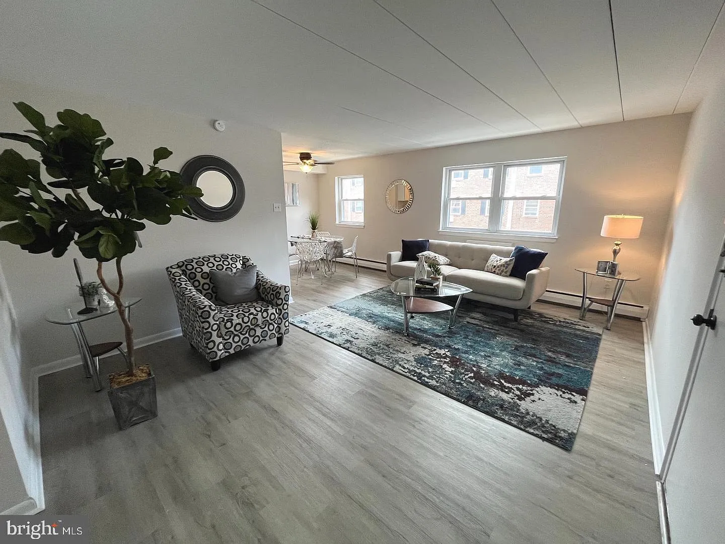 2 bed, 1.0 bath, 750 sqft, $1,800 — Photo 2