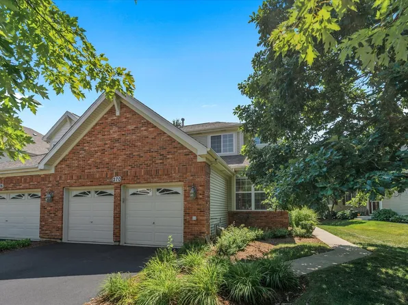 270 Birch Ln, Saint Charles, IL 60175