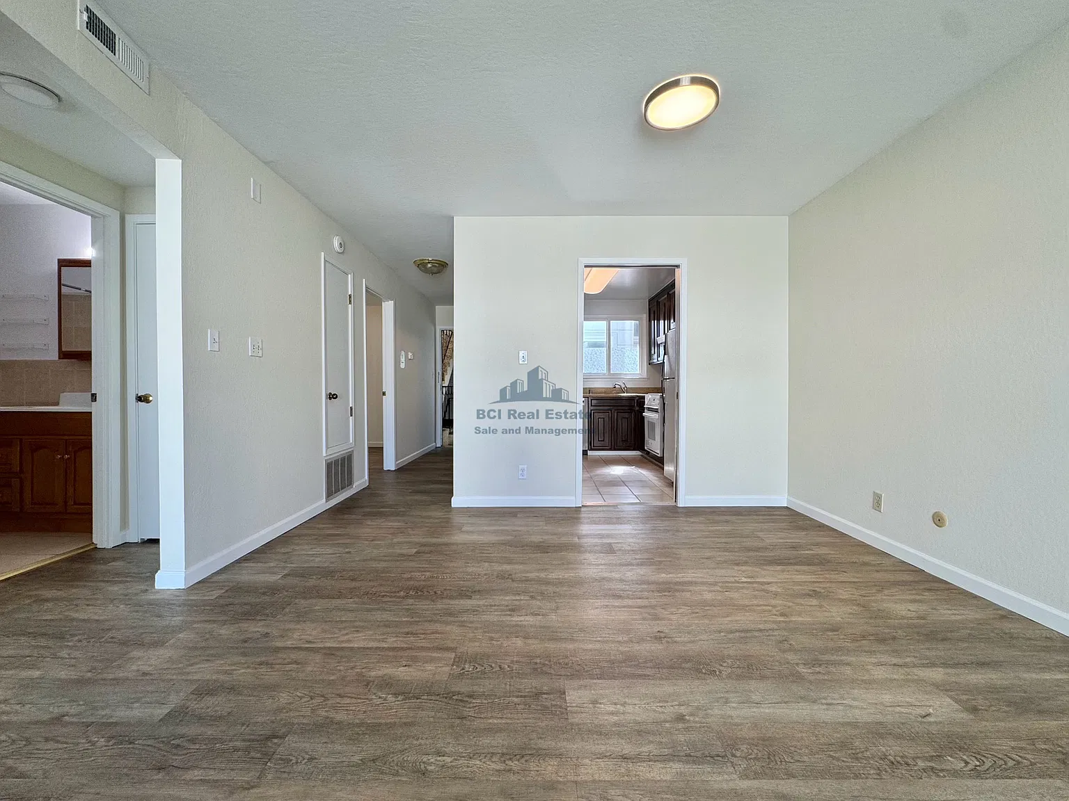 2 bed, $6,220 — Photo 4