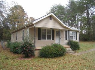 15 Pine Ridge Rd, Spartanburg, SC 29302