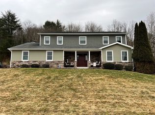 1016 Debonair Dr, Endwell, NY 13760