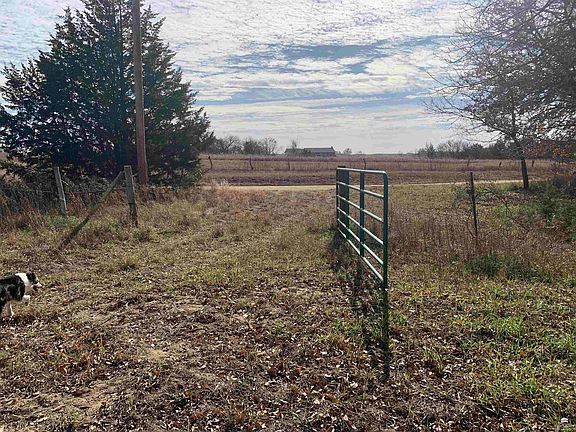 2nd image of 2100 Eden Rd