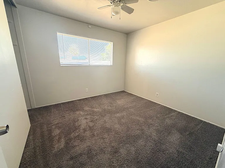 5908 Carmen Blvd — Photo 14