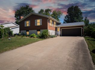 308 S Evergreen Ln, Bloomington, IL 61704