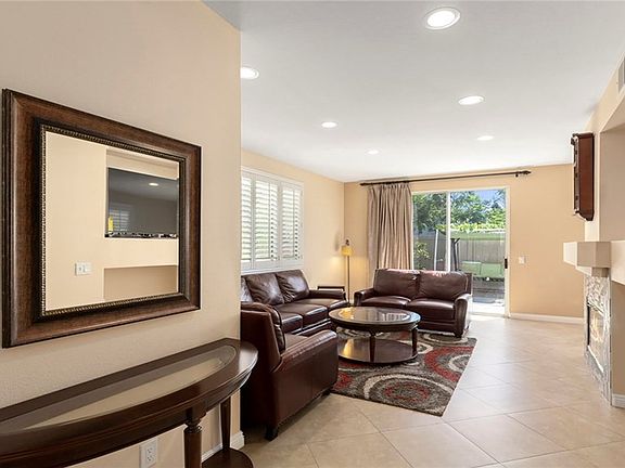 3rd image of 3520 E Balmoral Dr