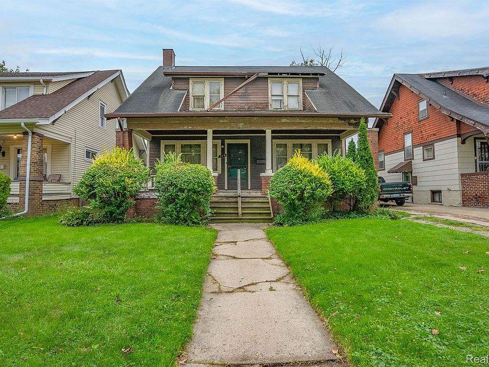 1st image of 219 Moss St