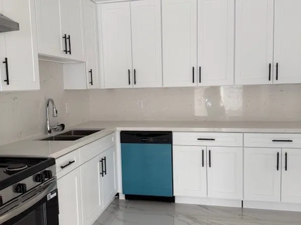 16682 Goldenwest St, Huntington Beach, CA